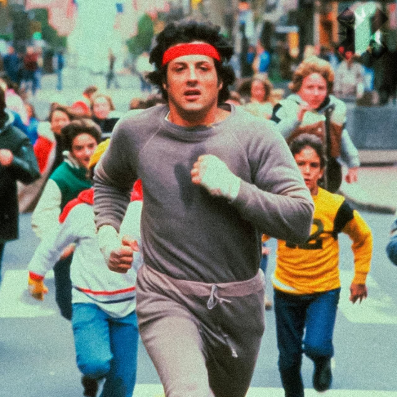 Полчаса тренировки убивают стресс лучше любых таблеток Учёные выяснили что всего 30 минут физической активности в день могут реально помочь справиться со стрессом Всё благодаря адипонектину веществу которое выделяют жировые клетки Оно проникает в мозг активирует нейроны и помогает быстрее выйти из тяжёлых эмоциональных состояний Итог немного движения и мозг скажет вам спасибо   полезно буду делать я лучше посплю НМШ