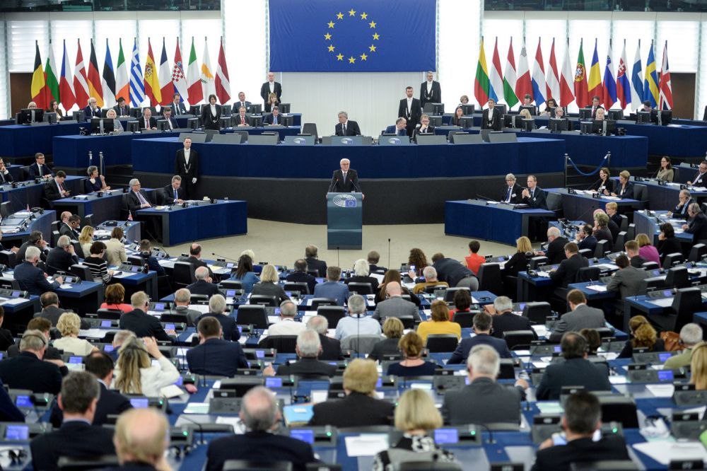 Евросоюз намерен принимать новые страны на испытательный срок Об этом предупредила еврокомиссар по расширению Марта Кос разъяснила что в этот период новые члены ЕС могут быть ограничены в правах и даже исключены из объединения Это произойдёт в случае если государства не обеспечат соответствие всем требованиям Европа ЕС Подписаться на Pravda ru