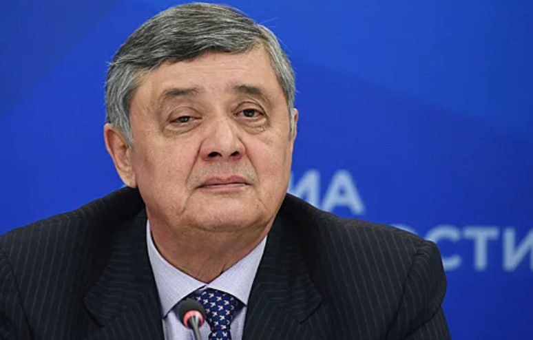 В Москву прибыл посол Афганистана Гуль Хасан  Он стал первым представителем страны после прихода там к власти талибов, сообщили в посольстве.  В апреле спецпредставитель российского президента Замир Кабулов встретился с главами МИДа и МВД Афганистана и сообщил им, что уровень представительства в нашей стране повышен. Он отмечал, что, когда в российскую столицу приедет афганский посол, это поставит точку в вопросе о признании афганских властей. Эта страна после прихода к власти там движения «Талибан» в 2021 году была представлена на уровне временного поверенного.    Подпишись на «Говорит Москва»