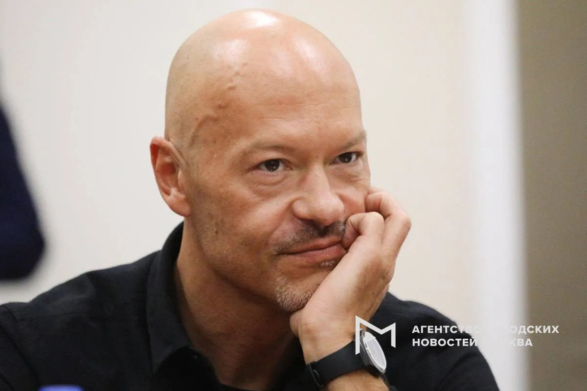 Жена режиссера Федора Бондарчука Паулина Андреева Бондарчук подала мировому судье иск о расторжении брака Паулина Андреева и Федор Бондарчук поженились в 2019 году а 2 марта 2021 года у супругов родился сын Иван Агентство Москва в Max