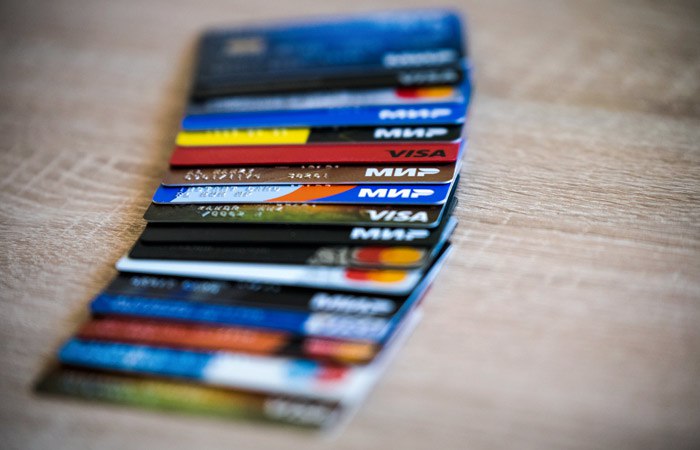 Банк России в течение года подготовит единую базу содержащую информацию о всех банковских картах которыми располагают граждане Об этом сообщил статс секретарь заместитель министра цифрового развития связи и массовых коммуникаций Иван Лебедев на заседании комитета Госдумы по информационной политике в понедельник Фото Александр Манзюк ТАСС interfaxonline