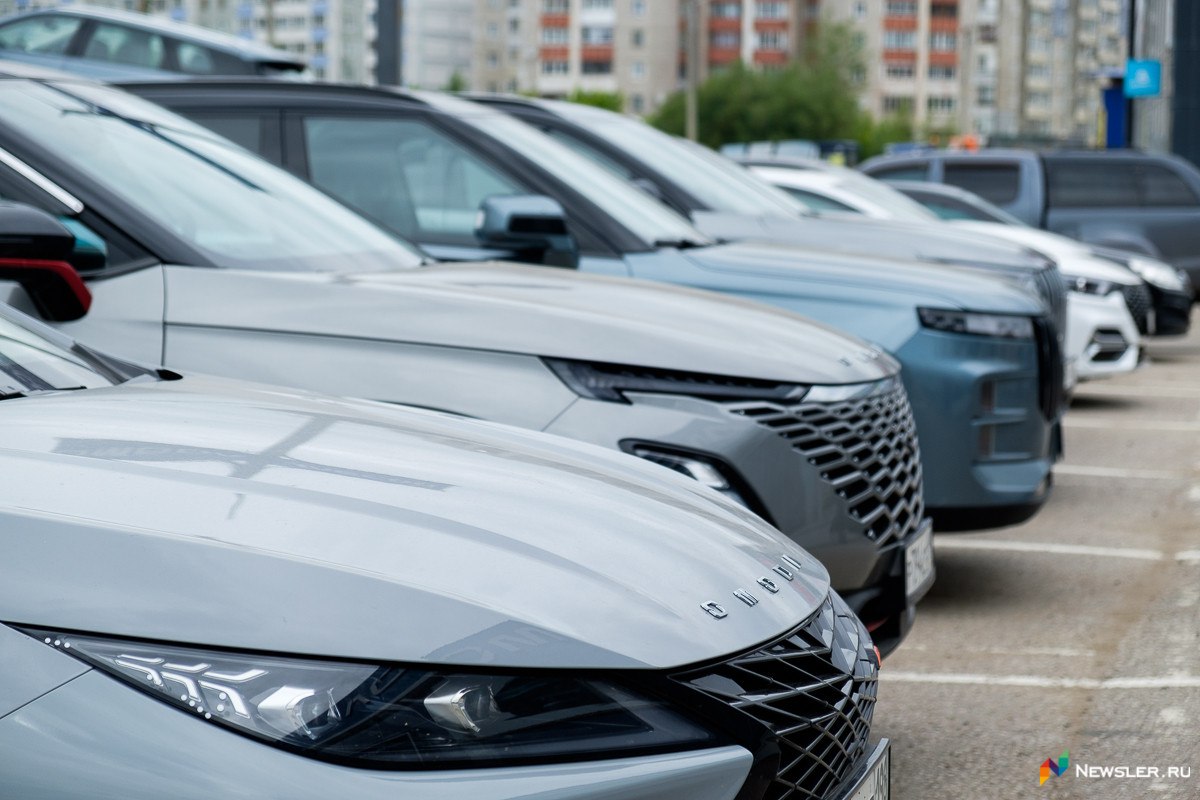 В августе россияне купили рекордное число подержанных электрокаров   www newsler ru auto 2025 10 01 v avguste rossiyane kupili rekordnoe chislo poderzhannyh elektrokarov Аналитическое агентство Автостат сообщает что в августе 2025 года россияне приобрели 1 тыс 408 электромобилей с пробегом это лучший результат с начала года и на 29 выше показателя августа прошлого года