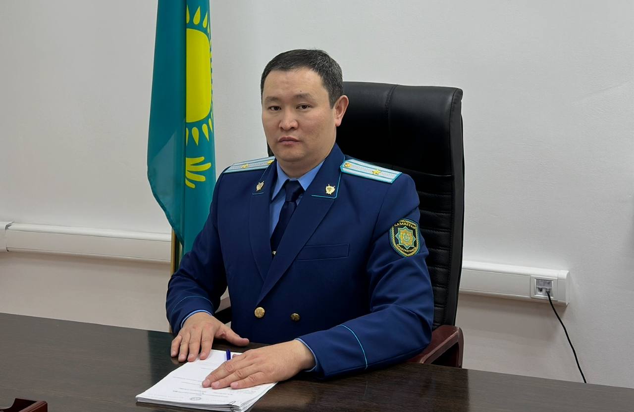 Прокурором Кегенского района Алматинской области назначен младший советник юстиции ДАНИЛОВ Алмат Амитжанович Родился в 1985 году в городе Алматы Окончил КазГЮУ юрист университет Туран экономист Общий стаж службы в органах прокуратуры составляет более 15 лет Службу в органах прокуратуры начал в 2010 году с должности помощника прокурора одного из районов города Алматы В разные годы занимал должности Прокурор отдела специальных учетов управления Комитета по правовой статистике и специальным учетам Генеральной прокуратуры Республики Казахстан по городу Алматы Прокурор по надзору за законностью в сфере правовой статистики и специальным учетам по Бостандыкскому Турксибскому районов управления Комитета по правовой статистике и специальным учетам Генеральной прокуратуры Республики Казахстан по городу Алматы Прокурор Илийской районной прокуратуры Алматинской области Старший прокурор Илийской районной прокуратуры Алматинской области Прокурор Енбекшиказахской районной прокуратуры Алматинской области Старший прокурор Енбекшиказахской районной прокуратуры Алматинской области Прокурор управления по надзору за законностью оперативно розыскной деятельности и негласных следственных действий прокуратуры Алматинской области Заместитель прокурора района Балхашского района Алматинской области Подпишись на prokadrykz
