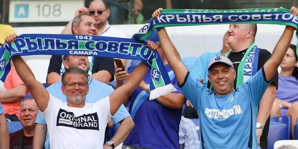 Судебные приставы завели дело на Крылья Советов из за гигантского долга в 928 млн рублей ФССП возбудила исполнительное производство в отношении самарского клуба из за задолженности перед структурой Ростеха которая тянется с 2016 года Теперь если деньги не будут выплачены счета команды могут быть заблокированы