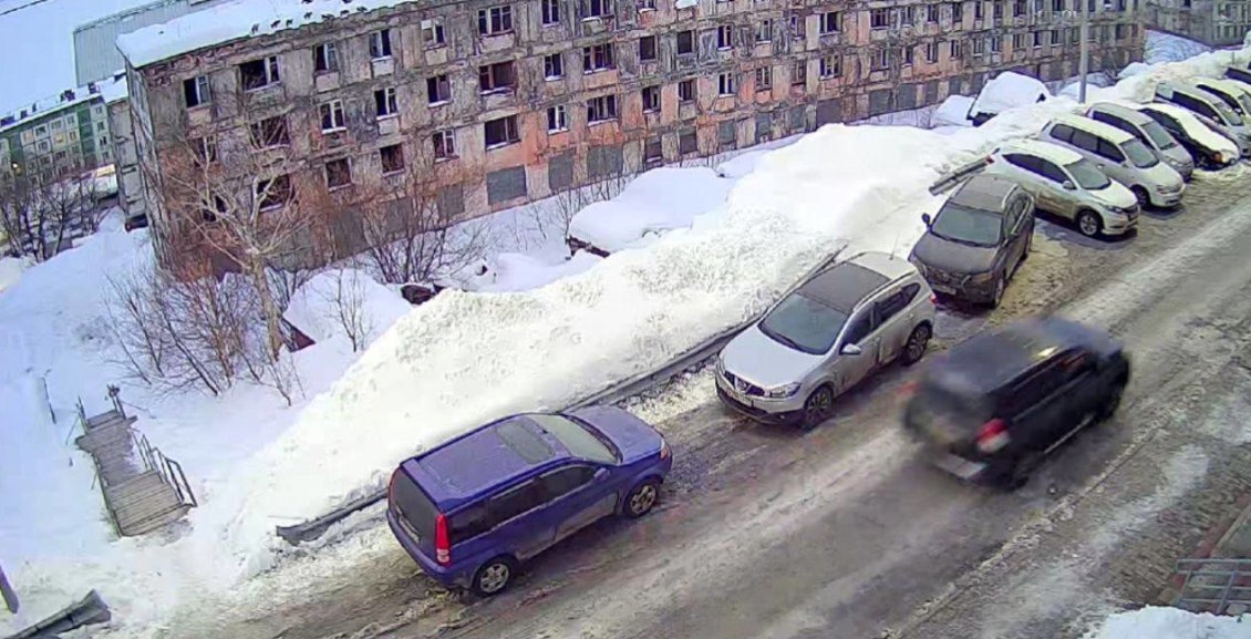 В камчатском Вилючинске девушка устроила ДТП и скрылась Две машины оказались повреждены в результате ДТП сегодня утром в Вилючинске. Авария произошла на улице Крашенинникова. Нажмите для подробностей -