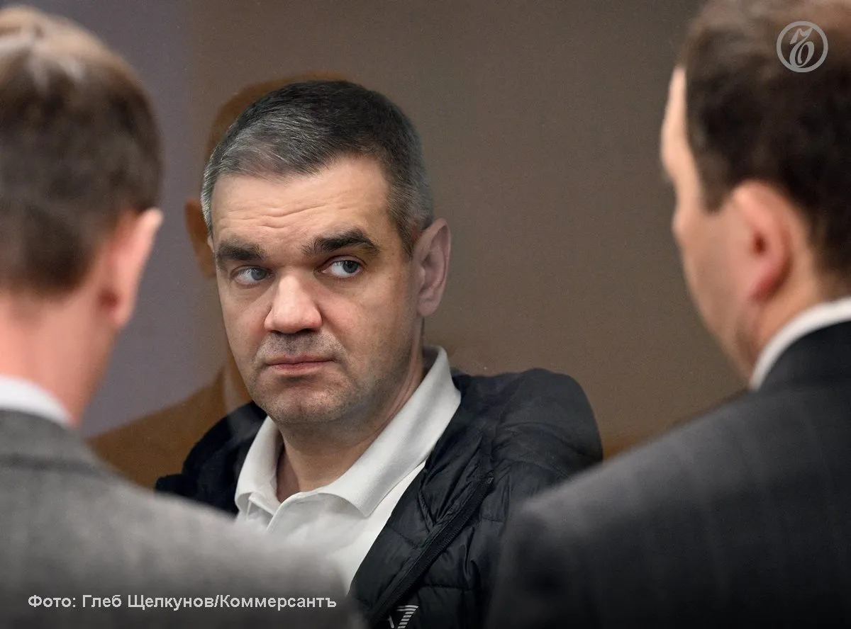 К 11 годам колонии и штрафу в 2 млн руб приговорил суд экс совладельца лизинговых компаний Трансфин М и СГ Транс гражданина России и Израиля Алексея Тайчера Он признан виновным в трех махинациях на сумму 1 2 млрд руб Наказание запрошенное прокурором не смягчили ни имеющееся у фигуранта звание почетного железнодорожника ни наличие у него четырех детей Подробности в материале Ъ Подписывайтесь на Ъ в Telegram в MAX Оставляйте бусты