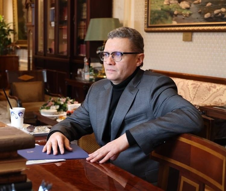 Вологда Расходы областного бюджета на деятельность губернатора в 2025 году выросли на 62 по сравнению с первоначальным планом Вместо 8 миллионов рублей будет потрачено 13 миллионов Такие цифры заложены в проекте изменений бюджета Вологодской области который депутаты Заксобрания рассмотрят в среду 29 октября Источник