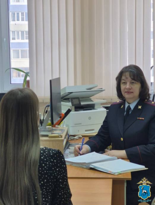 В Тольятти полицейскими возбуждено уголовное дело по факту неисполнения обязанностей по воспитанию несовершеннолетних детей    Как рассказала старший дознаватель ОД ОП по Автозаводскому району 1 Управления МВД России по г. Тольятти майор полиции Татьяна Ануфриева: «В ходе проверки информации о жестоком обращении женщины 1994 года рождения с опекаемыми девочками 2010 и 2011 годов рождения, полицейские установили, что жительница Тольятти неоднократно во время конфликтов причиняла телесные повреждения детям».  В настоящее время жизни и здоровью девочек ничего не угрожает - они находятся в одном из реабилитационных центров города