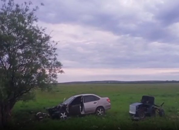 В Приангарье легковое авто столкнулось с мини-трактором, погибли шесть человек Обстоятельства происшествия устанавливаются Читать подробнее на сайте...