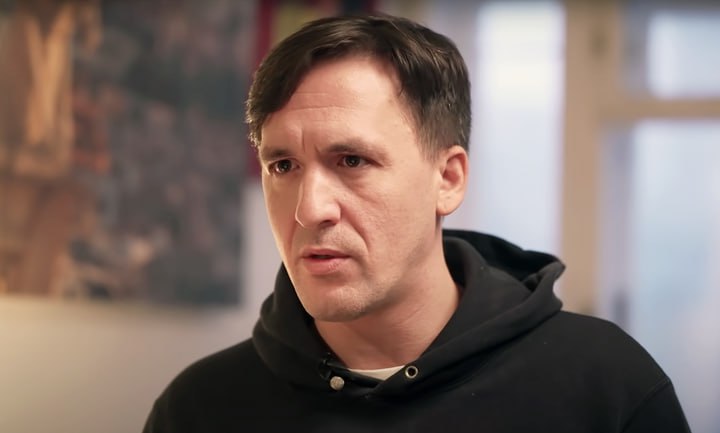 Экстремист Смольянинов погасил долг Беглый актер задолжал более 275 тысяч рублей из них 58 тысяч это неоплаченные штрафы ГАИ парковка и другие нарушения ПДД пишет ТАСС За Смольяниновым также значился штраф за дискредитацию ВС РФ и невыплаченный кредит Теперь все 44 дела в отношении актера иноагента закрыты Иноагент внесен в перечень террористов и экстремистов Подпишитесь на Абзац Добавьте Абзац в ленту Дзена