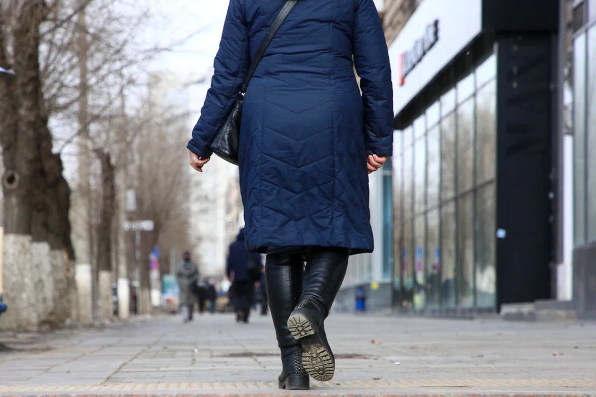 Волгоградка отдала куртку в Золушку и забрала ее в клочьях Суд встал на ее сторону и приговорил химчистку к выплате 72 705 рублей за одежду моральный ущерб штраф и даже стоимость самой услуги