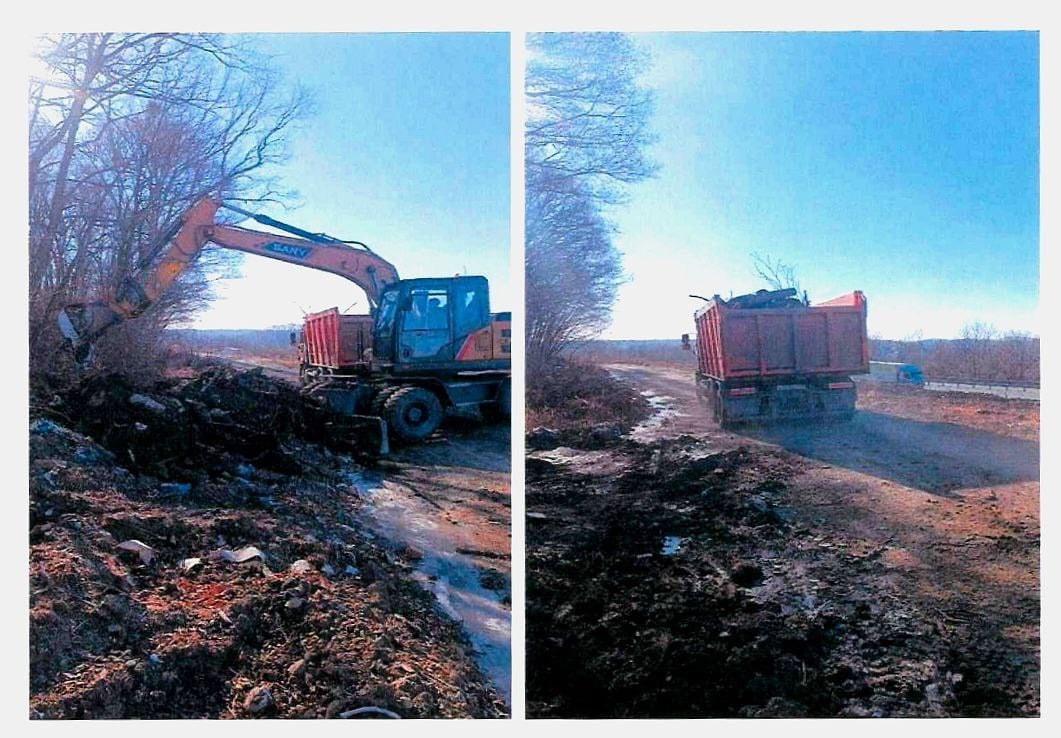 В Приморском крае по результатам проведенной природоохранной прокуратурой проверки ликвидировано место несанкционированного размещения отходов   Владивостокской межрайонной природоохранной прокуратурой проведена проверка по обращению гражданина о размещении свалки на съезде с автомобильной дороги общего пользования федерального значения А-370 «Уссури» Хабаровск-Владивосток.   Установлено, что земельный участок площадью более 70 м² вдоль грунтовой дороги в Надежденском районе замусорен отходами производства и потребления.   Правообладатель земельного участка ФКУ ДСД «Дальний Восток» мер к уборке территории не принимал.   По результатам внесённого природоохранным прокурором представления, свалка ликвидирована, а несанкционированный съезд с дороги перекрыт с целью предотвращения дальнейшего замусоривания земельного участка.