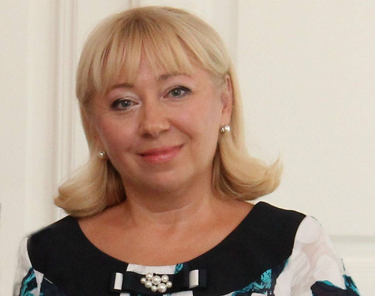 В Рязанской области ушла из жизни судья Арбитражного суда Лариса Котлова ryazannews ru fn 1720611 html В возрасте 61 год ушла из жизни судья Арбитражного суда Рязанской области Лариса Котлова Ее стаж работы в должности судьи Арбитражного суда Рязанской области составляет более 23 лет Прислать новость Подписаться