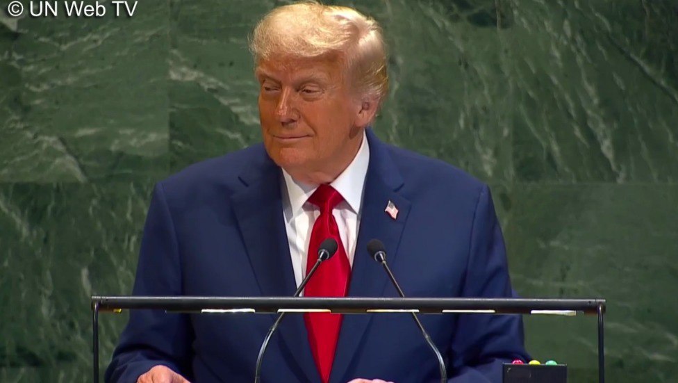 Выступление Трампа на Генассамблее ООН началось с отключенного телесуфлера президент США пообещал виновнику большие проблемы