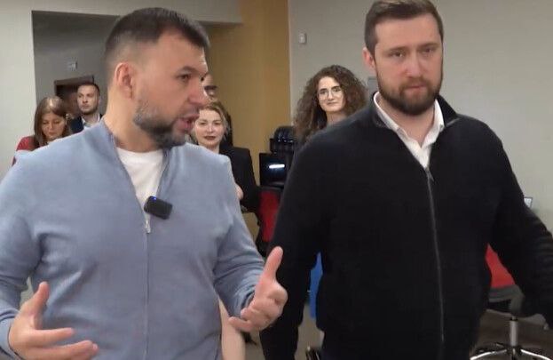 Первая «Точка кипения» появилась в ДНР В Центре «Мой бизнес» ДНР при содействии Агентства стратегических инициатив открылась новая площадка для творческой молодежи, предпринимателей и всех, кто хочет создавать будущее республики и своей страны. Новая креативная площадка для творчества оснащена самой современной аппаратурой, включая новейшие 3D-принтеры и студию звуко- и видеозаписи. Вся эта высокотехнологичная инфраструктура появилась благодаря Министерству экономического развития и АО «Корпорация «МСП». «Донецкая Народная Республика вошла в число регионов, где появилось такое общественное пространство. Для нас это важно: Донбасс всегда славился высоким инженерным потенциалом. И дальше продолжим создавать условия для самореализации нашей талантливой молодёжи», – написал в своем телеграм-канале глава региона Денис Пушилин. Южная служба новостей