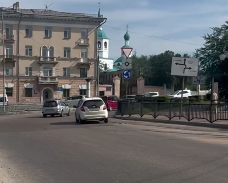 В Улан Удэ завершили ремонт на Борсоева и проспекте Победы В Улан Удэ завершён ремонт асфальта на проспекте Победы и двух полосах на улице Борсоева Восстановление улицы Смолина сейчас продолжается Ремонт там идёт от пересечения с улицей Борсоева до светофора на перекрестке с улицей Сухэ Батора Бурятия Подробности в Номер один Сообщить нам свою новость можно по кнопке Письмо в редакцию