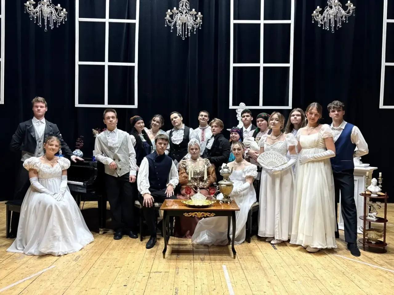 Пензенский театр студия Архетип стал победителем международного конкурса исполнительских искусств Интонация Коллектив представил спектакль Мишель по мотивам пьесы Menschen und Leidenschaften и стихотворений М Ю Лермонтова в направлении Театральное и цирковое искусство номинации Спектакль В основе постановки семейные драмы и внутренние конфликты поэта Спектакль позволяет зрителю увидеть живого человека находящегося в поиске себя и своего места в мире пензенскаяобласть культура penzregru