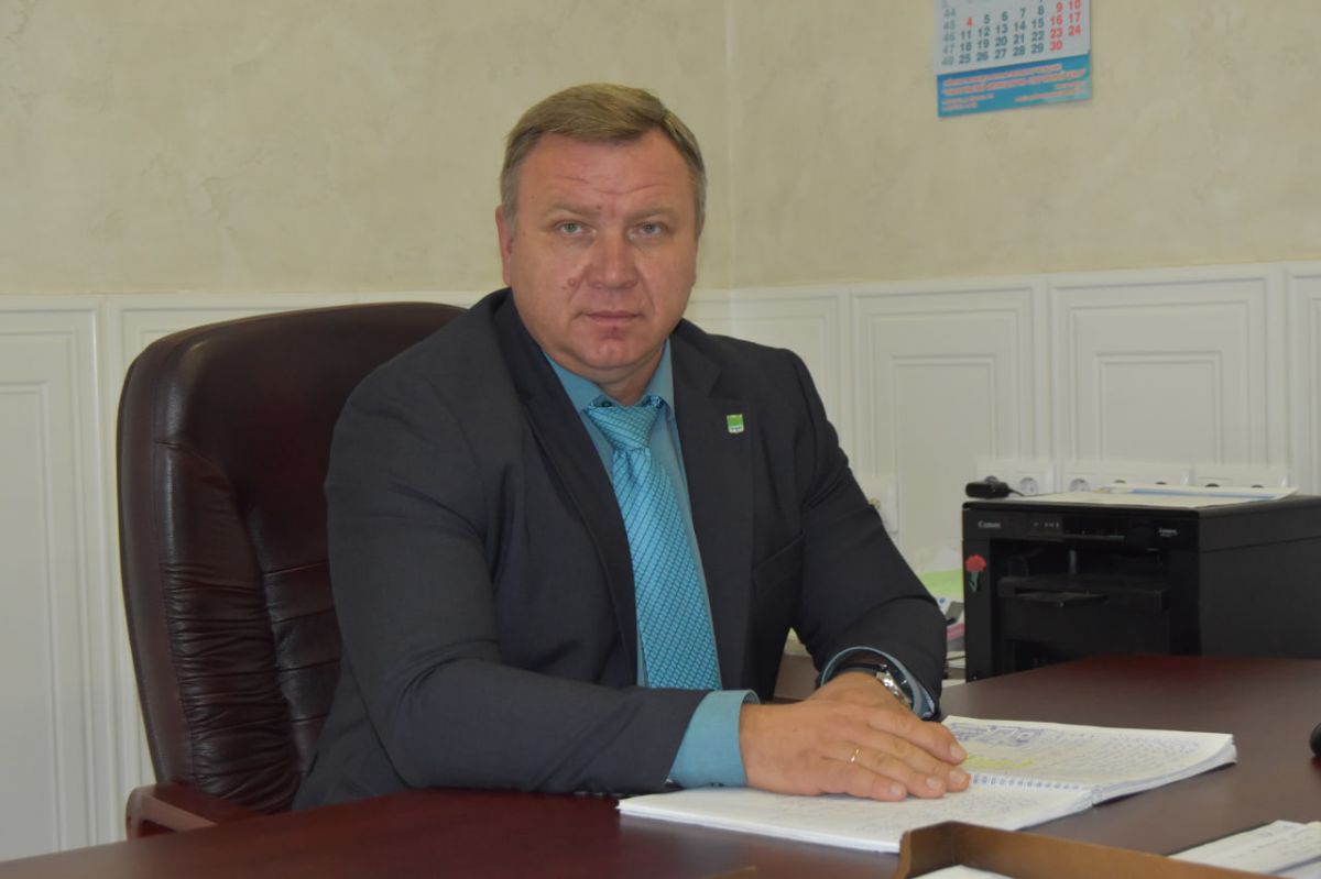 Новым главой Поворинского района стал бывший исполняющий обязанности Артем Зимоглядов Официально к исполнению обязанностей Артем Зимоглядов приступит 6 мая. Полномочия главы будут действовать в течение следующих пяти лет. ↗ Прислать новость Подписаться