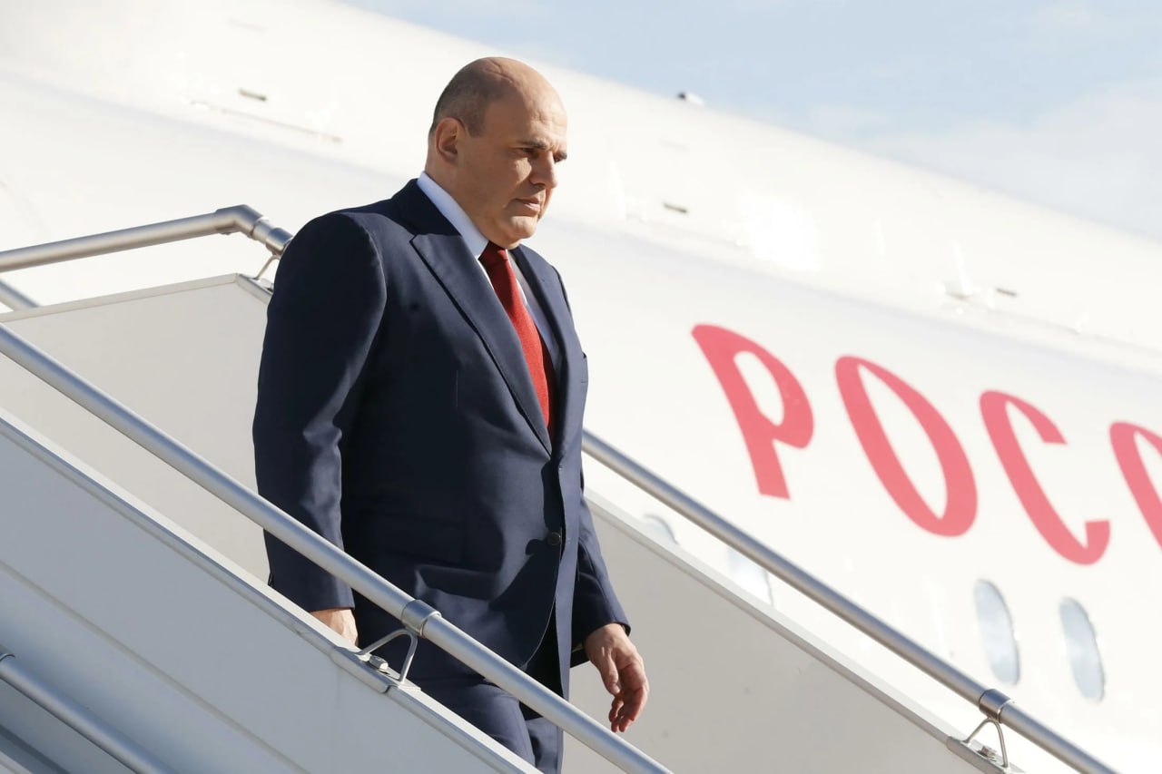 Мишустин 3 4 ноября посетит с визитом Китай Главное Премьер 4 ноября встретится с Си Цзиньпином За день до этого Мишустин и премьер госсовета Китая Ли Цян проведут регулярную встречу глав правительств Приоритетными вопросами в ходе визита станут развитие торговли продвижение проектов в энергетике и сельском хозяйстве Россия и Китай подпишут ряд документов и совместное коммюнике по итогам визита Мишустина в КНР jkinvest news jkinvest