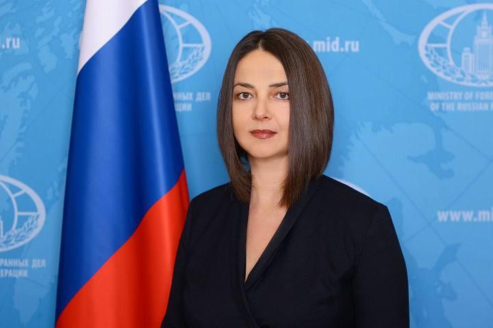 В МИД рассчитывают на расширение присутствия африканских СМИ в России Россия рассчитывает на расширение присутствия африканских средств массовой информации в стране, заявила директор Департамента партнерства с Африкой МИД РФ Татьяна Довгаленко на открытии форума «Африканские горизонты», приуроченного ко Дню Африки. Довгаленко также отметила значимость гуманитарного взаимодействия между Россией и африканскими странами, в том числе в информационной сфере. По ее словам, крайне важно доносить до широкой аудитории объективную картину происходящего в России, на Африканском континенте и в мире в целом. «Весомый вклад в эту деятельность вносят российские медиа, которые ведут вещание более чем в 40 странах континента. Отмечаем успешную работу информационного агентства «Африканская инициатива», — добавила Довгаленко. Форум «Африканские горизонты», организованный «Африканской инициативой» совместно с «Африканским бизнес-клубом», проходит в Москве с 24 по 26 мая. Африканская инициатива Подписаться
