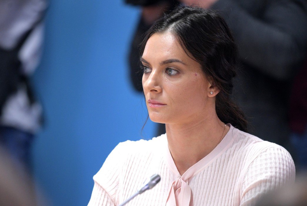 Елена Исинбаева задолжала более ₽400 тысяч по коммуналке за московские квартиры Известная спортсменка, олимпийская чемпионка Елена Исинбаева плотно обосновалась в Испании и, судя по долгам по коммуналкам за свои московские квартиры, не собирается возвращаться в Россию. Как стало известно SHOT, прыгунья с шестом задолжала более 400 тысяч рублей коммунальным службам за квартиру в ЖК «Дом в Сокольниках» на Русаковской улице. Размер долга по этой недвижимости на…