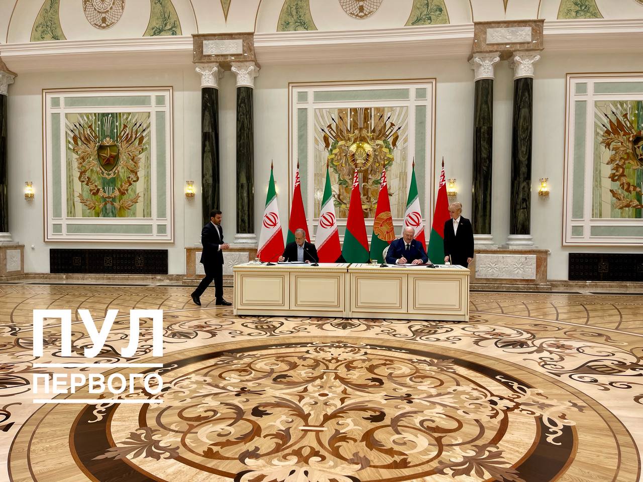 Лукашенко и Пезешкиан подписали Совместное заявление об углубленном развитии отношений между Беларусью и Ираном Всего на полях визита подписано 13 комплектов документов