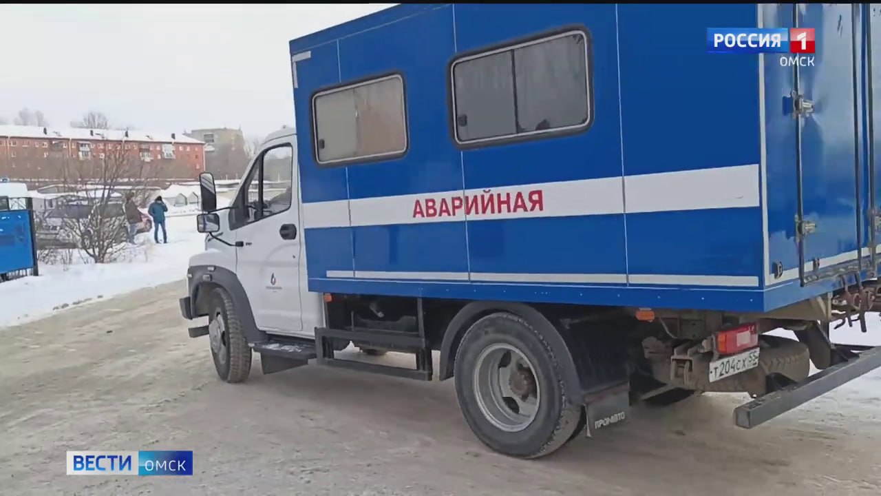 В Омске с управляющей компании взыскали 662 000 рублей за потоп в квартире Ущерб был причинен в результате затопления квартиры. Оно произошло по вине управляющей компании. Инцидент произошел на улице Бульварной. В результате потопа натяжной потолок наполнился водой и провис, короба из гипсокартона от воды пожелтели в зале и кухне, обои намокли и отслоились, ламинат на полу на стыках вздулся, двери разбухли, облицовка на двери отслоилась, вытяжка промокла и не работает. Причиной затопления оказалось плохое состояние общедомового имущества. Из-за этого возник свищ в стояке ГВС в перекрытии между двумя квартирами. Стоимость причиненного гражданке ущерба составила 397 тысяч рублей. Суд частично удовлетворил требования пострадавшей. В пользу собственницы жилого помещения в счет возмещения материального ущерба, компенсации морального вреда, штрафа, расходов на проведение оценки и услуги представителя взыскано 662 000 рублей. Подписаться Написать в редакцию