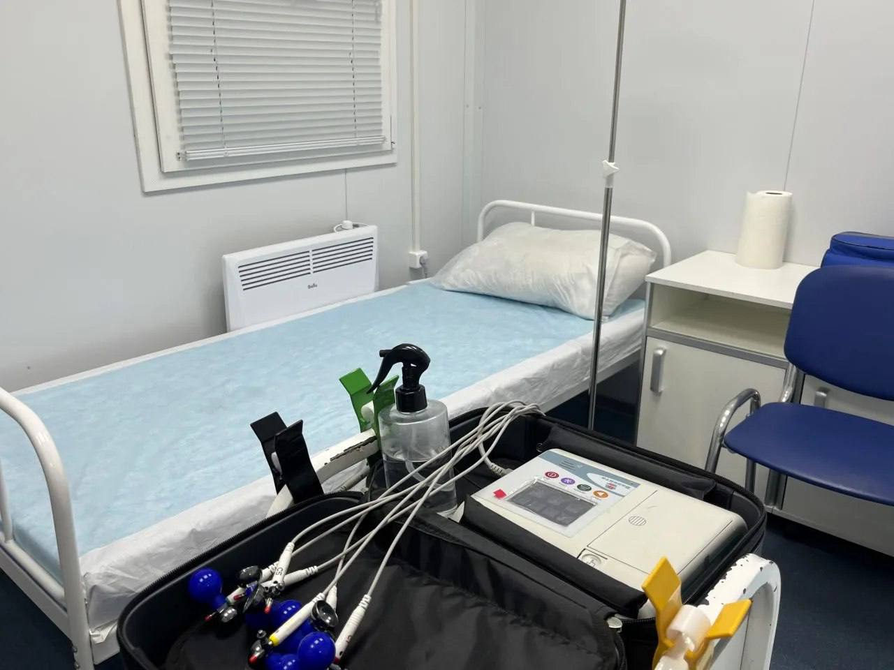 В Ленобласти заболеваемость ОРВИ и гриппом за последние четыре недели снизилась почти на 60 Об этом в ходе аппаратного совещания доложил председатель комитета по здравоохранению Александр Жарков Несмотря на снижение общей заболеваемости продолжим проведение ежедневных утренних фильтров в образовательных организациях Дети и персонал при входе в здание должны проходить обязательную бесконтактную термометрию   Online47 Всё о Ленобласти и не только Мы в MAX