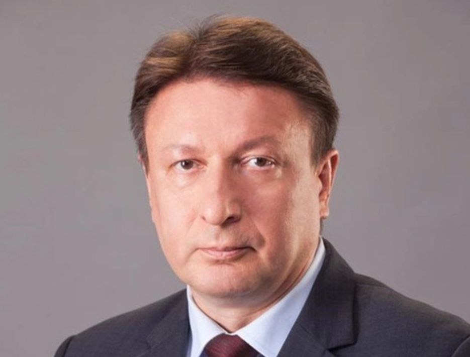 Я ошибался Экс спикер нижегородской думы дал показание по уголовному делу Экс председатель думы Нижнего Новгорода и бывший руководителя Арзамасского приборостроительного завода АПЗ Олег Лавричев дал показания в суде в уголовному делу Обвиняемый заявил что ошибался и в силу излишнего доверия совершил противоправные действия пишет Ъ Приволжье Деловой квартал НН