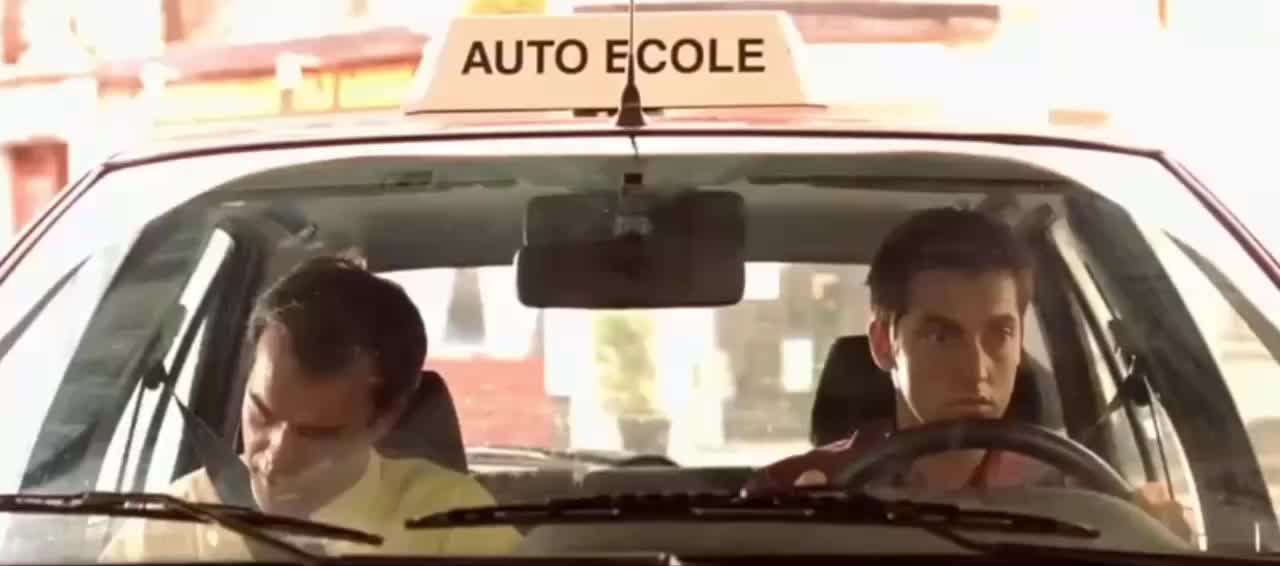 Автошколы требуют реформ в обучении водителей для ускорения получения прав