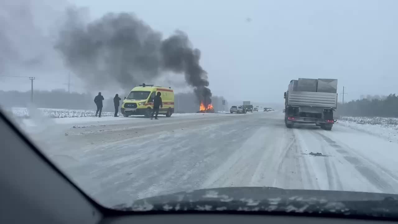 ДТП с возгоранием легковушки в Татарстане: три пострадавших