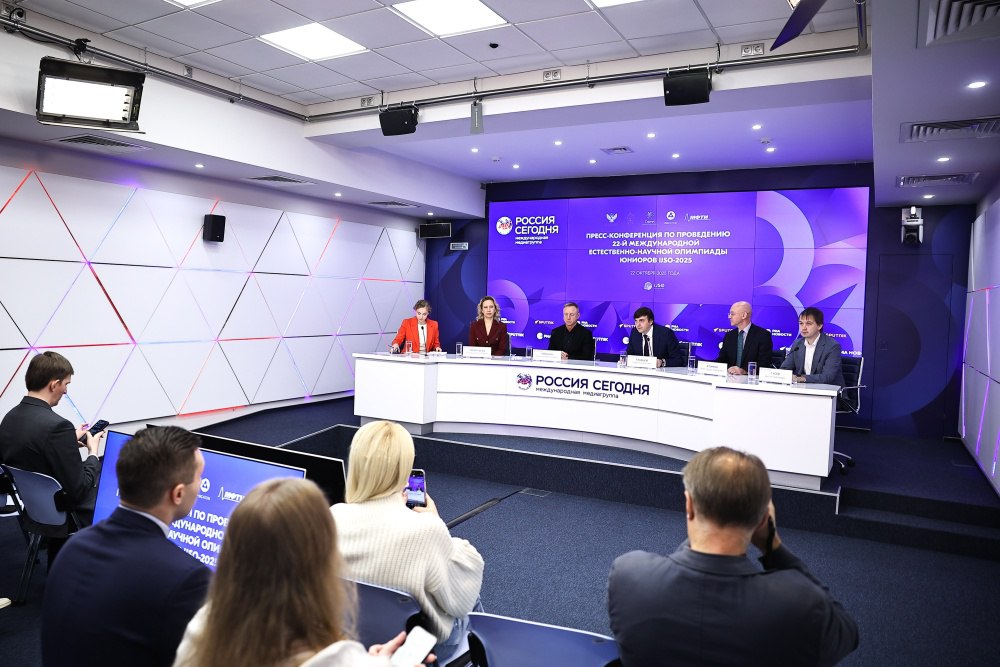 Сергей Кравцов в Москве рассказал об организации 22 й Международной естественно научной олимпиады юниоров В пресс центре МИА Россия сегодня состоялась пресс конференция посвященная проведению 22 й Международной естественно научной олимпиады юниоров IJSO 2025 Участие в мероприятии принял Министр просвещения Российской Федерации Сергей Кравцов