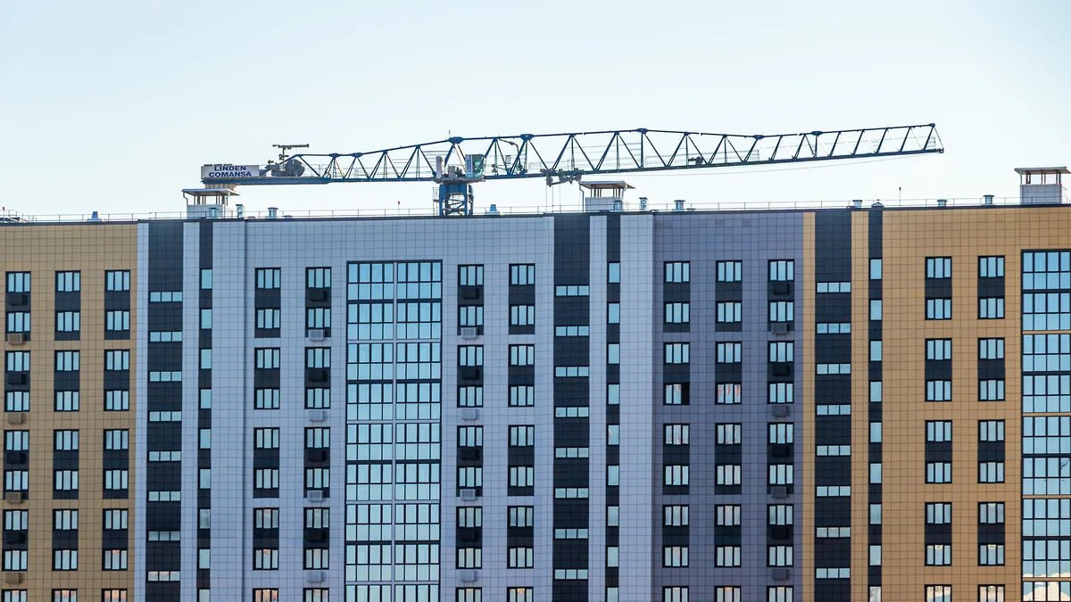 Кабмин Башкирии планирует продлить мораторий на публичные слушания и общественные обсуждения при застройке на 2026 год Особый порядок согласования и утверждения градостроительной документации действует в республике с 2022 года Он позволяет не проводить публичные слушания и общественные обсуждения при изменениях в генплан городов и муниципалитетов утверждении и корректировке проектов планировки и межевания территории а также правил землепользования и застройки Фото Егор Снетков Коммерсантъ Подписывайтесь на Ъ Уфа Оставляйте бусты