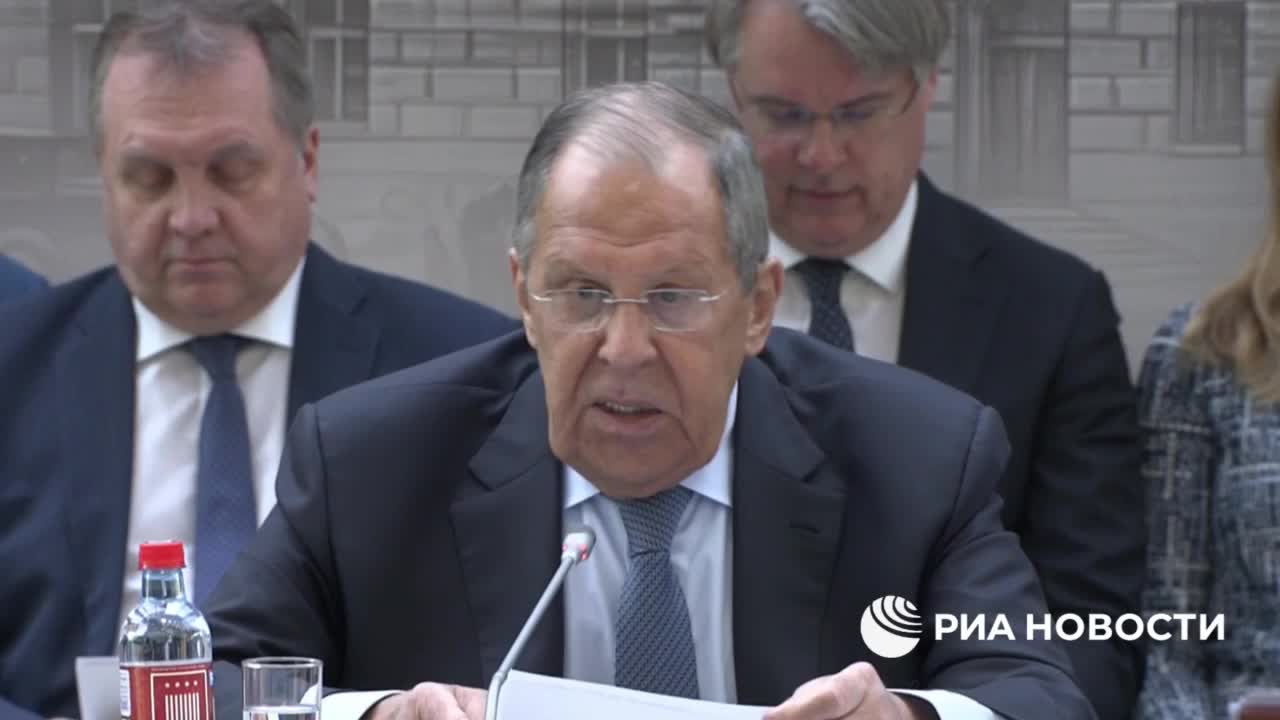 Замглавы МИД РФ опроверг возможность трехстороннего саммита с США и Украиной
