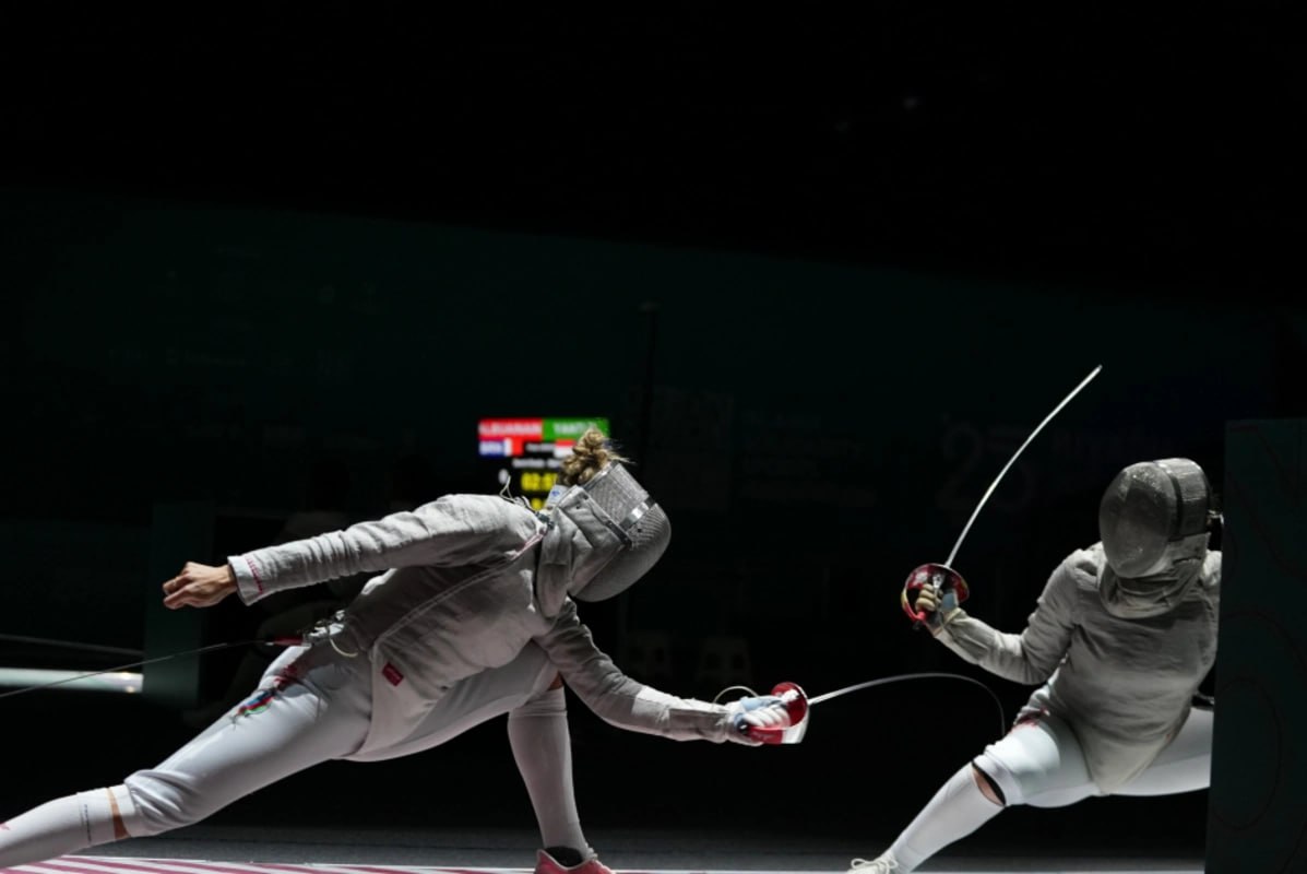 Азербайджанские фехтовальщицы заняли третье место на VI Играх исламской солидарности проходящих в столице Саудовской Аравии Эр Рияде Наша женская сборная по фехтованию на шпагах в полуфинале уступила команде Узбекистана со счетом 38 39 и завоевала бронзу Отметим что Исламиада завершится 21 ноября   Новости Азербайджана Написать нам ruoxuaz VIИгрыисламскойсолидарности Фехтование