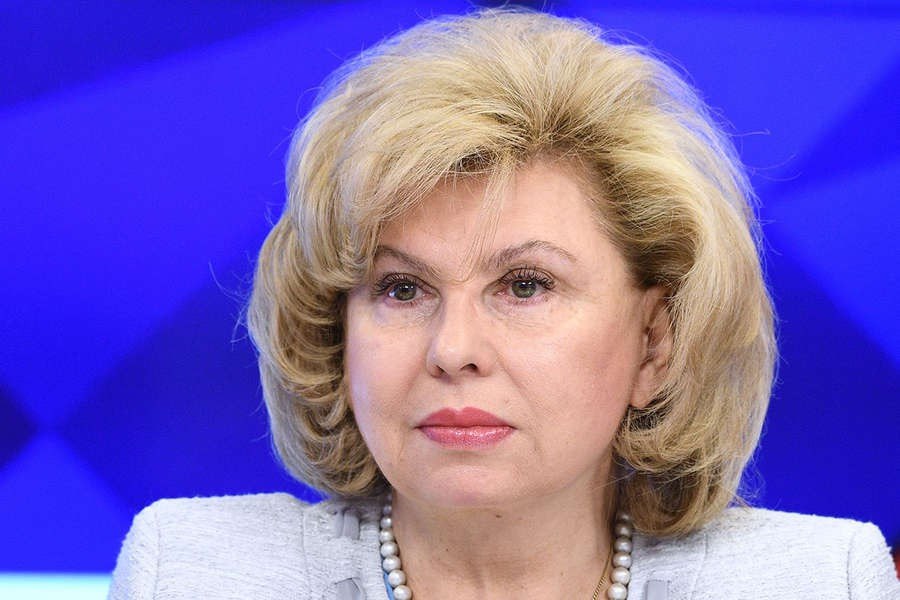 Москалькова Украина не принимает обратно желающих вернуться граждан Шесть мирных жителей по их просьбе были вывезены из зоны боёв в Сумской области Теперь они намерены вернуться к родным сообщила уполномоченный по правам человека в России Наши власти очень чутко относятся к гуманитарной теме и никаких препятствий не чинят но на сегодняшний день украинская сторона людей не принимает подчеркнула Татьяна Москалькова ТАСС Ранее она рассказала о договорённости с Киевом решить вопрос возвращения российских мирных жителей Эта тема будет подниматься в самое ближайшее время Подписаться на Говорит Москва Telegram VK MAX