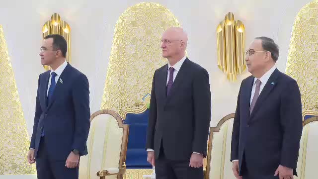 Президент Казахстана Токаев наградил Патриарха Кирилла орденом Алтын Қыран