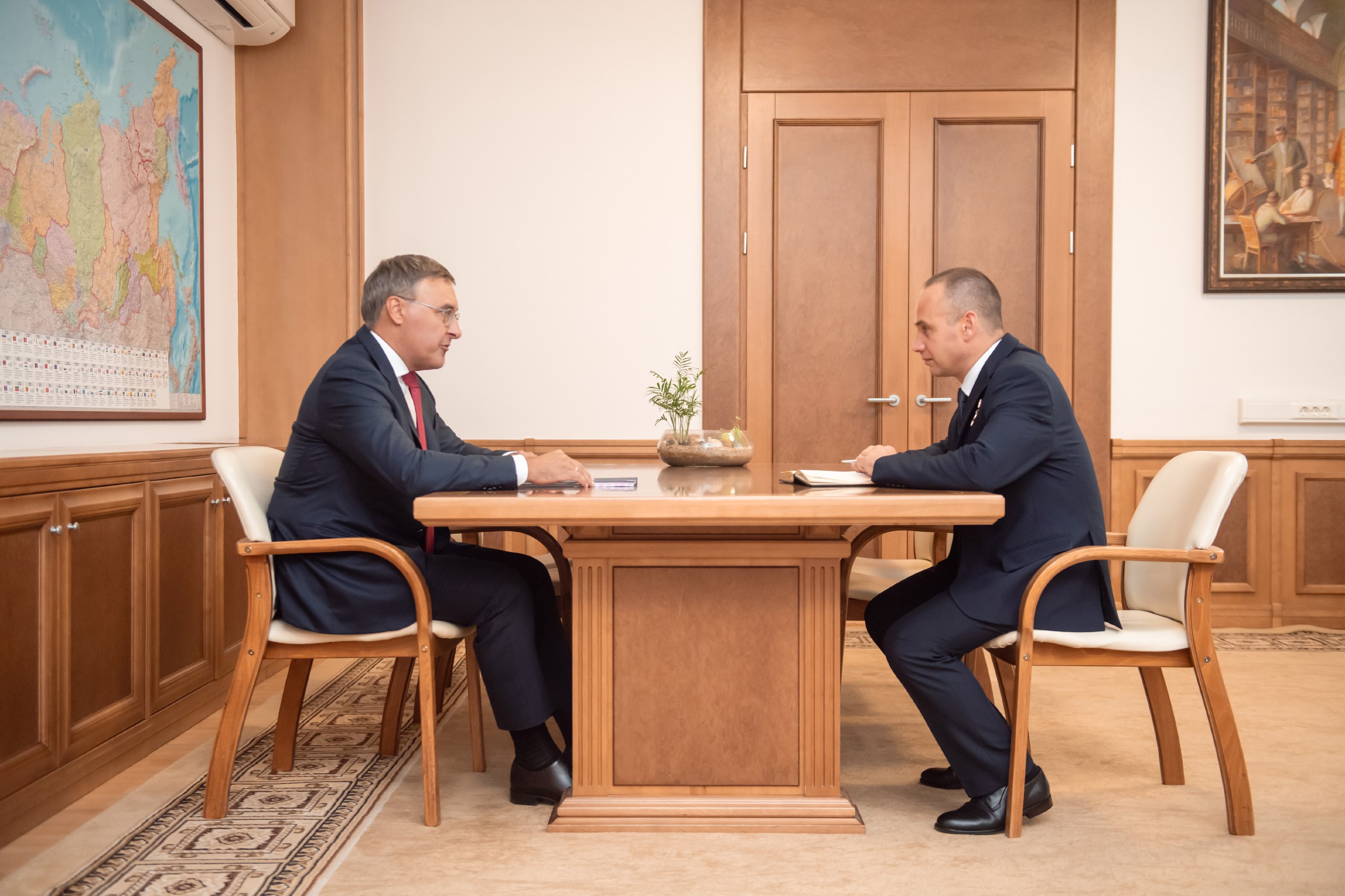 Валерий Фальков встретился с участником программы «Время героев» Сергеем Бойко Новости / Новости Министерства  Глава Минобрнауки России стал наставником участника второго потока программы, которая реализуется по поручению Президента России Владимира Путина.