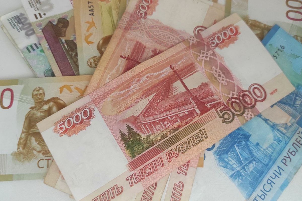 Оборот розничной торговли в Калужской области составил 250 9 млрд рублей   kaluganews ru fn 1747120 html По данным Калугастата за январь сентябрь 2025 года оборот розничной торговли достиг 250 9 млрд рублей увеличившись на 1 2 по сравнению с аналогичным периодом прошлого года Рост наблюдается как в продаже продуктов питания 0 9 так и непродовольственных товаров 1 5 При этом оборот на розничных рынках и ярмарках в Калужской области сократился на 5 8   Прислать новость Подписаться