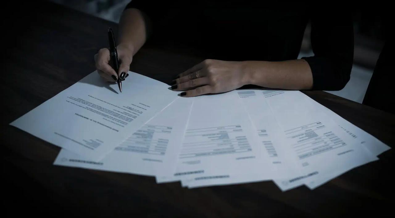 Чиновников за вмешательство в работу ННО будут штрафовать В Узбекистане внесены изменения в законодательство направленные на создание более удобных условий для работы негосударственных некоммерческих организаций ННО Теперь вмешательство должностных лиц в деятельность ННО будет караться штрафом от семи до десяти базовых расчетных величин от 2 884 000 до 4 120 000 сумов За работу без госрегистрации для ННО их представительств и филиалов кроме религиозных организаций предусмотрен штраф от 10 до 25 БРВ от 4 120 000 до 10 300 000 сумов Ранее санкция за это нарушение составляла от 15 до 30 БРВ от 6 180 000 до 12 360 000 сумов Telegram Facebook Instagram LinkedIn Сайт