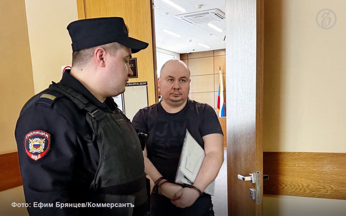 Суд в Москве вынес приговор бывшему заместителю начальника управления специальной пожарной охраны МЧС Дмитрию Даудашвили. Как установил суд, он получал взятки за покровительство по службе от начальника 36-го специального управления МЧС России в Алтайском крае. Фигуранта приговорили к 15 годам и штрафу в пятикратном размере взяток. Свою вину ни по одному из уголовных дел он не признает. В ходе судебного процесса Дмитрий Даудашвили просил позволить ему заключить контракт с Минобороны и отправиться в зону СВО. Сейчас его ходатайство рассматривается в Останкинском райсуде столицы. О приговоре и деле экс-замглавы специальной пожарной охраны МЧС — в эксклюзивном материале «Ъ». #Ъузнал