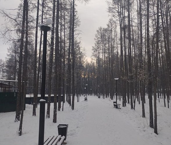 улица парк разбитых фонарей появился в селе Багдарин Баунтовского района Местные жители пожаловались в группе Баунт инфо 24 7 на испорченные светильники в местном парке В сельской администрации в свою очередь прокомментировали что с начала осени в зоне отдыха перебили больше половины фонарей Ущерб от этого превысил 30 000 рублей