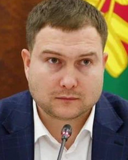Бывшего вице-губернатора Кубани Нестеренко отправили под домашний арест вместо СИЗО По решению суда Александра Нестеренко, уволенного ранее с должности замгубернатора края и обвиняемого в злоупотреблении должностными полномочиями, освободили из СИЗО и перевели под домашний арест. На смягчение меры пресечения повлияло то, что он признал свою вину, содействует следствию, имеет положительные характеристики и является отцом двоих детей. Работа Авто Медицина