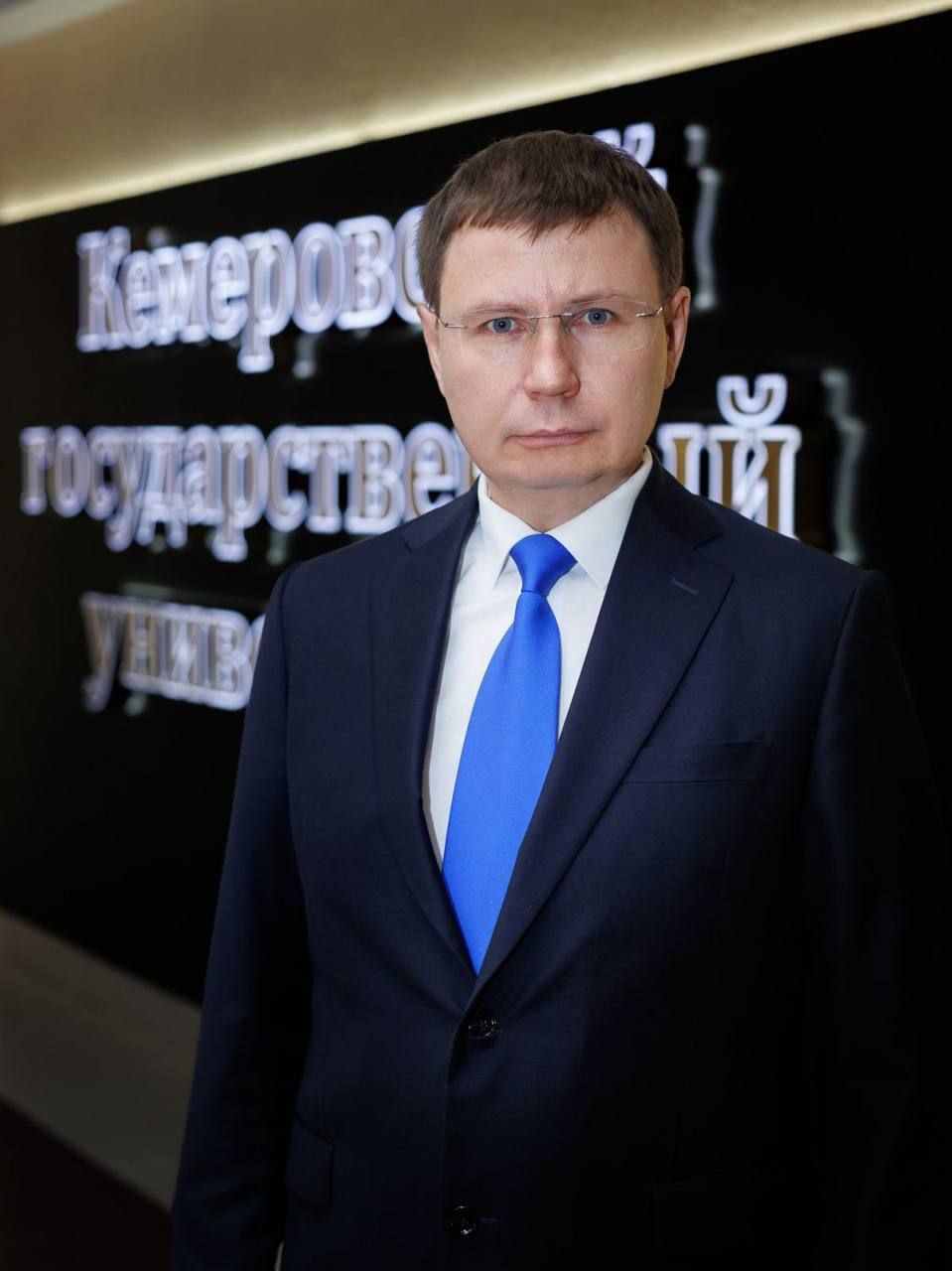 Ректор КемГУ Александр Просеков стал академиком Российской академии наук. А замдиректору НИИ комплексных проблем сердечно-сосудистых заболеваний Евгению Григорьеву присвоено ученое звание член-корреспондент РАН Вести-Кузбасс
