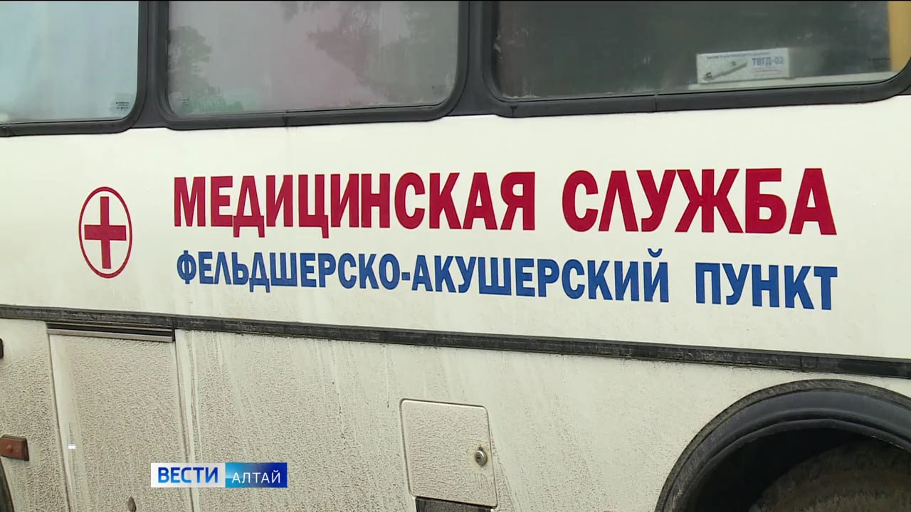 Четверть всех онкопатологий у жителей Алтайского края выявляют во время диспансеризации.  Об этом сообщили в краевом Минздраве.  Ранняя диагностика помогает избежать осложнений.  Врачи рекомендуют не пропускать профосмотры и диспансеризацию. Это помогает выявить риски развития опасных заболеваний. Часто патологии выявляют, когда у человека, по его словам, ничего не болит.  С 18 лет проверять здоровье медики советуют раз в три года, а после 40 лет – каждый год. Пройти диспансеризацию можно бесплатно в поликлинике по месту жительства.