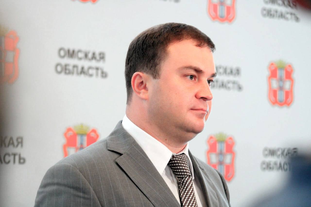 С 2026 по 2028 годы на ремонт восьми общежитий при шести омских вузах направят более 2 6 млрд рублей Как сообщил в своём телеграм канале сообщил губернатор Виталий Хоценко средства поступят из федерального бюджета Их получат следующие университеты ОмГТУ ОмГУ СибАДИ СибГУФК ОмГАУ ОмГМУ Это позволит создать комфортные и безопасные условия для проживания студентов а также продолжить модернизацию образовательной инфраструктуры создавая современные возможности для учёбы и развития молодёжи отметил губернатор Om1 Омск в MAX