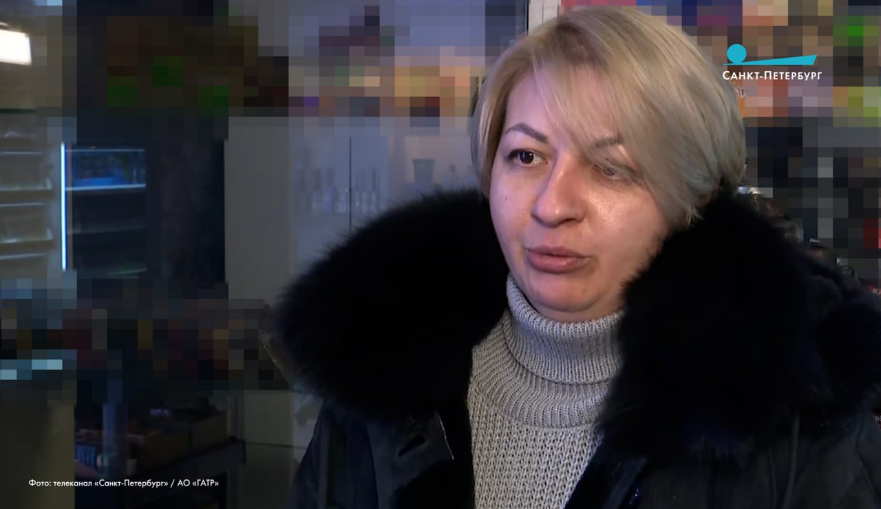 Около трех был грохот Один хлопок был Мы даже не поняли где чего Потом проехала скорая пожарная рассказала телеканалу Санкт Петербург очевидец событий Елена Напомним сегодня в Сертолово произошел взрыв в здании военной комендатуры Наши новости в Телеграм VК ОK MAX