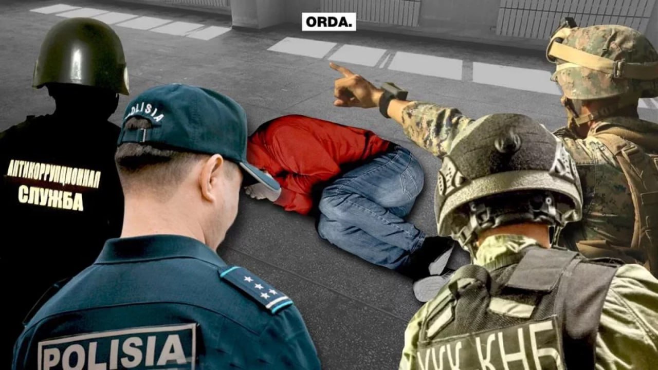 Это пытки депутат рассказал об операциях в наручниках и смертях в СИЗО Депутат мажилиса Абзал Куспан направил депутатский запрос генеральному прокурору Берику Асылову Он обвиняет систему СИЗО в бесчеловечных практиках В запросе он озвучил системные проблемы в СИЗО и учреждениях уголовно исполнительной системы Среди них рост смертности отказы судов менять меру пресечения тяжело больным и практика операций и родов в наручниках Куспан представил статистику смертности в СИЗО и колониях детализация будет по клику ниже Отдельный блок касается женщин Куспан отметил что для бывших сотрудников силовых и государственных органов предусмотрены отдельные учреждения но подобная практика действует только для мужчин Женщины ранее работавшие в полиции судах прокуратуре и УИС отбывают наказание вместе с теми кого ранее задерживали или проверяли сказал Куспан Депутат назвал это прямой угрозой безопасности и предложил законодательно закрепить защитные блоки в женских колониях Ещё одна претензия касается медицинской помощи под стражей Куспан заявил что задержанных и осуждённых оперируют прямо в наручниках а женщины рожают под конвоем и с применением спецсредств Ни один закон не разрешает держать человека в наручниках во время операции или родов С точки зрения международного права это жестокое бесчеловечное обращение а по сути пытка подчеркнул депутат Полную версию статьи читайте по клику Как сидят в тюрьмах Казахстана можно узнать из материала Жанар Кусановой пост выше Как суд присяжных оправдал 12 бывших сотрудников колонии Атбасара по делу о пытках читайте в этой серии постов t me orda kz