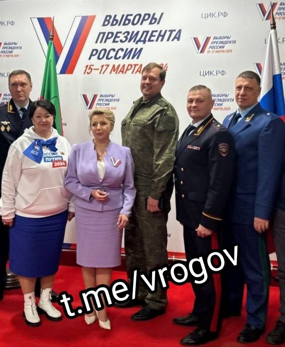 Уже два месяца сотрудники Избирательной комиссии Запорожской области не получают зарплату!  Это очередной очень тревожный сигнал по ситуации в регионе.  Почти ежедневно приходят похожие сообщения из ГУПов, МУПов и госучреждений со всех уголков региона.  Напомню, Центральная избирательная комиссия Запорожской области — структура, которая сыграла важнейшую роль в историческом референдуме о воссоединении с Россией 30 сентября 2022 года, а также первых президентских выборах РФ в нашей области.   Люди там трудятся постоянно.   Тем более впереди выборы 2026 года!  Прошу действующего губернатора Запорожской области Евгения Балицкого срочно решить данную искусственно созданную проблему!  Евгений Витальевич, уверен, что вы, как русский офицер и генерал-майор, примите единственно верное для человека чести решение: выплачивать себе и своему окружению зарплату и тем более премии только после того, как деньги получат все бюджетники Запорожской области.  Владимир Рогов   Рогов. Глас Народа
