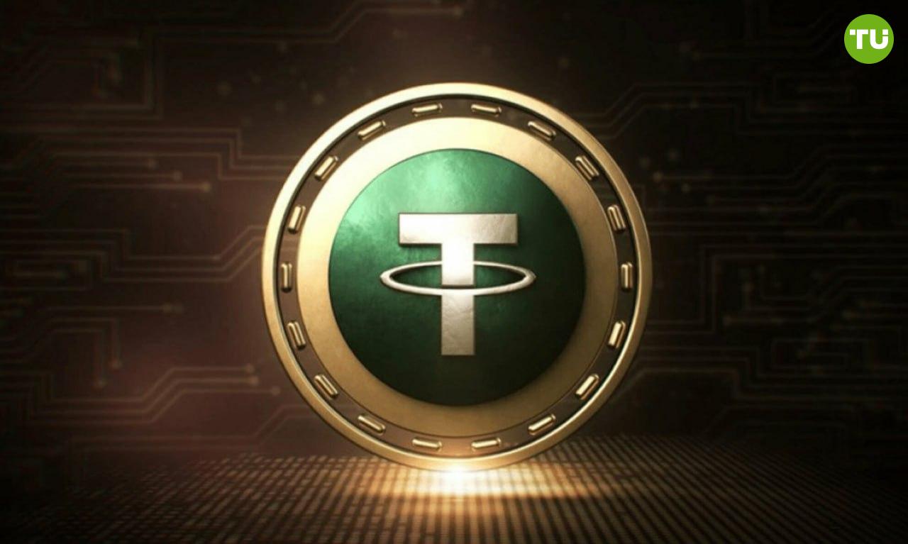 Tether запустит привязанный к дирхамам ОАЭ стейблкоин  Алессандро Джиори, старший менеджер по стратегическому партнерству в Tether, на мероприятии TON Gateway в Дубае объявил о предстоящем запуске стейблкоина, обеспеченного дирхамом, на блокчейне TON.     Для поддержки этого Tether заключил партнерство с базирующимися в ОАЭ компаниями Phoenix Group и Green Acorn Investments.    Новый стейблкоин будет обеспечен активами ОАЭ для стабильности и безопасности.   Эта инициатива подчеркивает расширение Tether на рынок Ближнего Востока, что соответствует видению ОАЭ как глобального центра цифровых активов и технологии блокчейна.